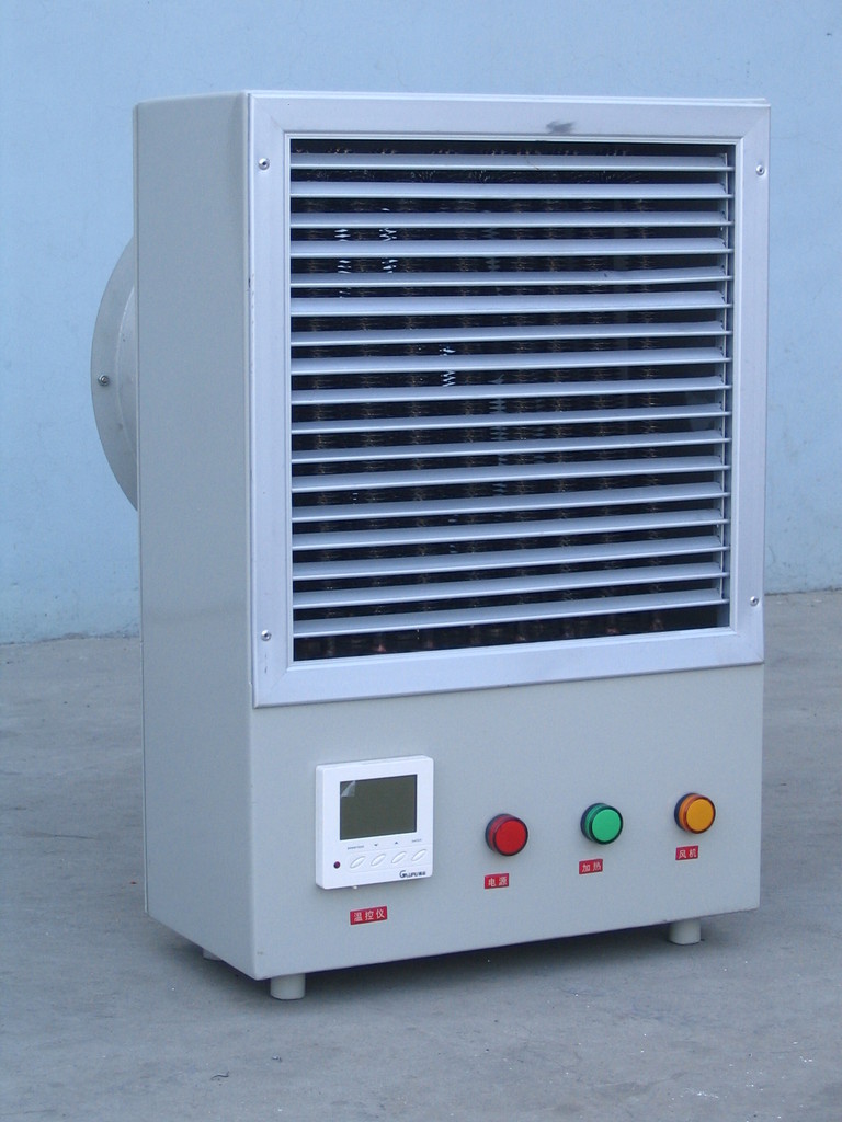 其中55英寸X3采用金属全面屏、4K超清广色域