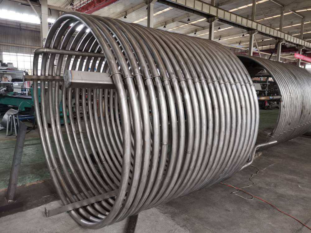 共同见证了这一里程碑时刻