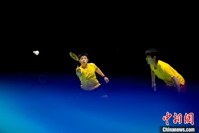 2024太原锦绣杯羽毛球公开赛开打：首日12支队伍