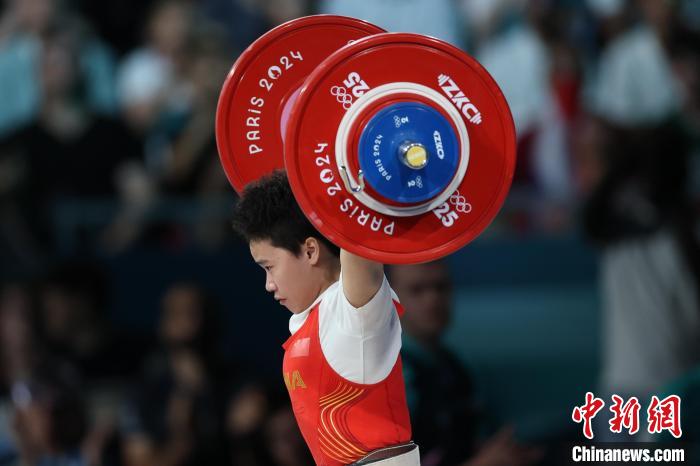 巴黎奥运生涯最刺激的一场：侯志慧以206公斤逆
