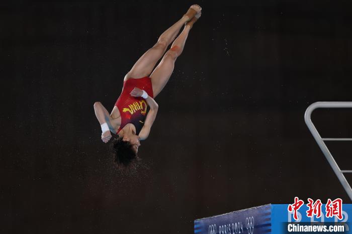全红婵巴黎奥运女子10米跳台卫冕 成为中国最年
