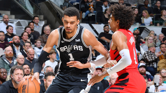 活塞与魔术上演黑八对决 东部季后赛格局生变